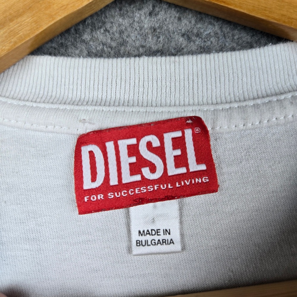 Diesel Graphic T-Shirt Mens XL White Airbrush Collage Art Print Streetwear Y2K - Picture 7 of 13